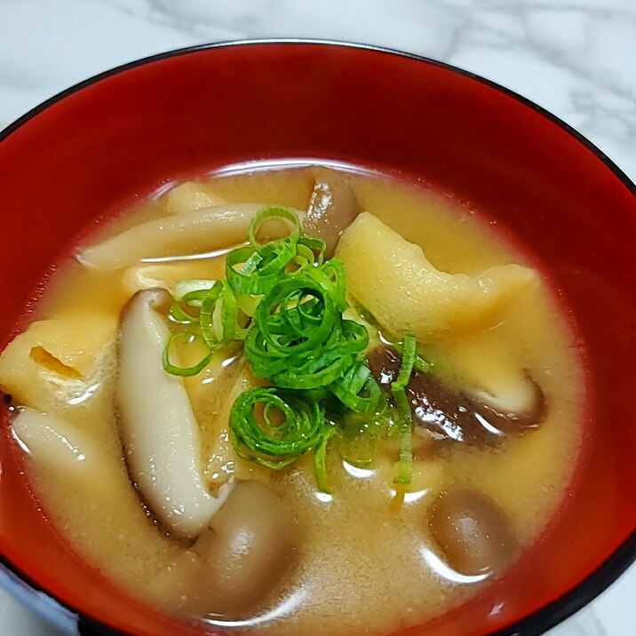 油揚げとキノコの味噌汁 レシピ 作り方 By じゅん たま 楽天レシピ 油揚げとキノコの味噌汁 レシピ 作り方 By じゅん たま 楽天レシピ